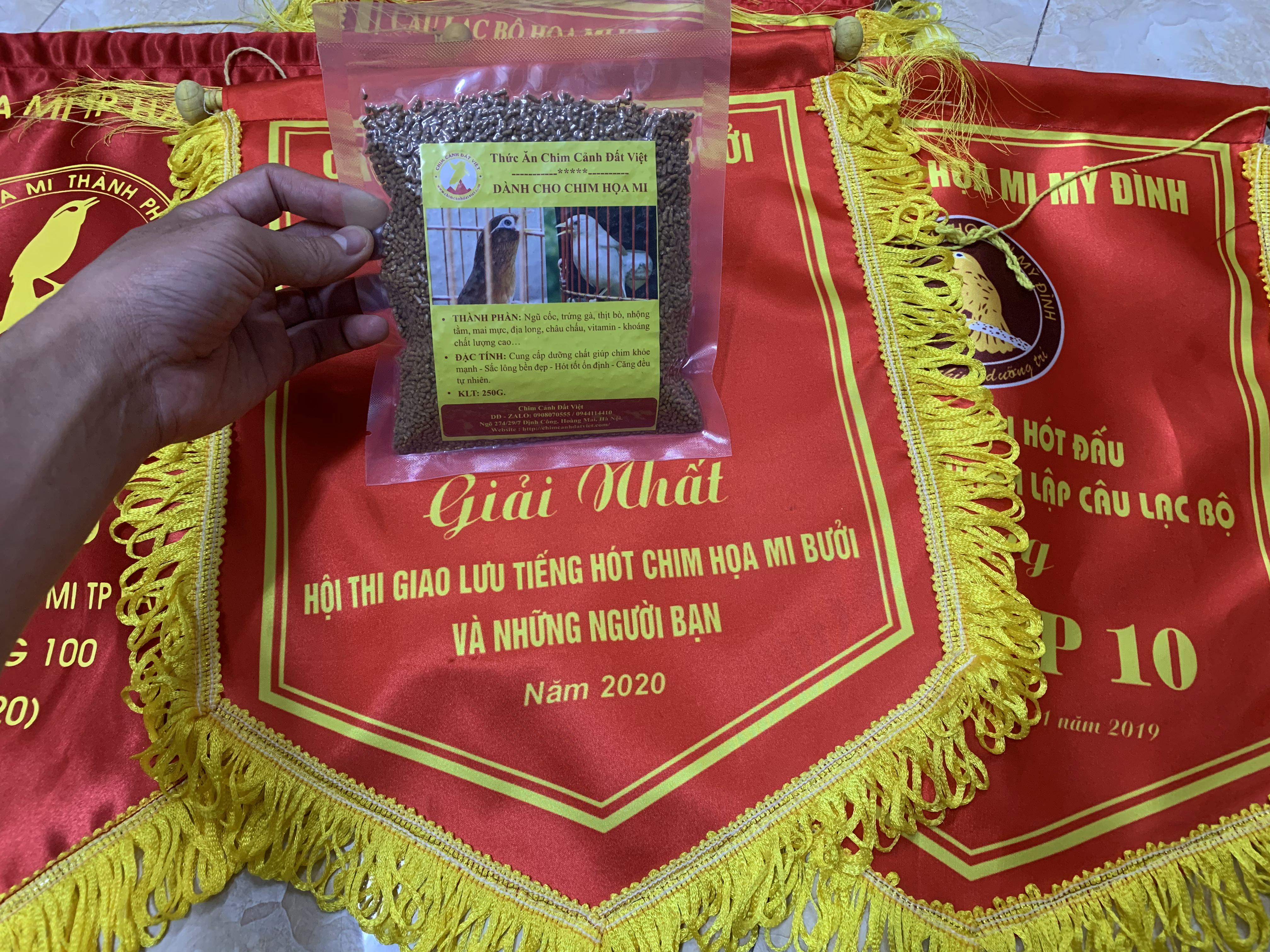 Kinh Nghiệm Nuôi Họa Mi thay lông và lên lửa mi hót nhà và hót giàn | Cám  Chim Đất Việt